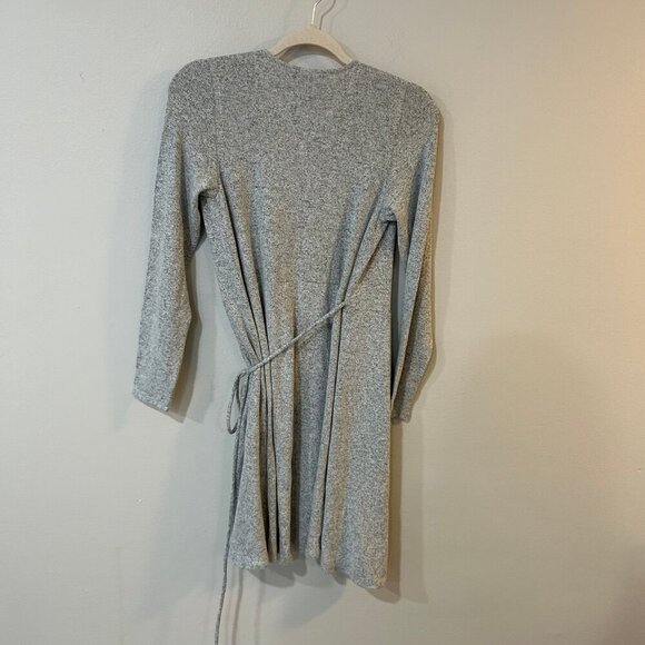 NWT American Eagle Grey Wrap Sweater V-Neck Mini Dress Women’s Size Medium - Picture 5 of 5